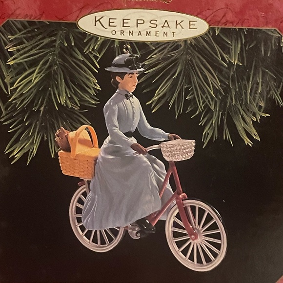 3 collectible hallmark ornaments - Picture 3 of 3